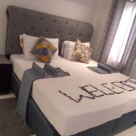 Jayla Homestay Maun Bagian luar foto